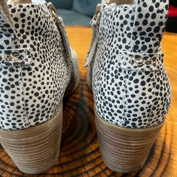 TOMS Women's Lea Cheetah Cut-Outs Zippered Casual Ankle Boots Women’s Si… - Picture 10 of 13